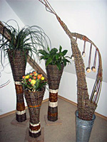Blumensäulen und Kunstobjekt